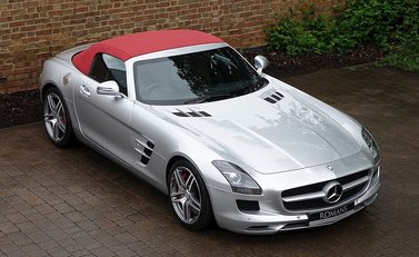Mercedes-Benz SLS AMG Roadster 2
