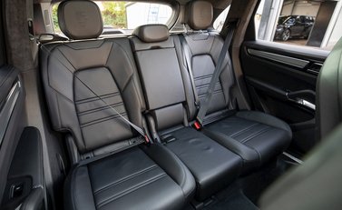 Porsche Cayenne Turbo S E-Hybrid 14