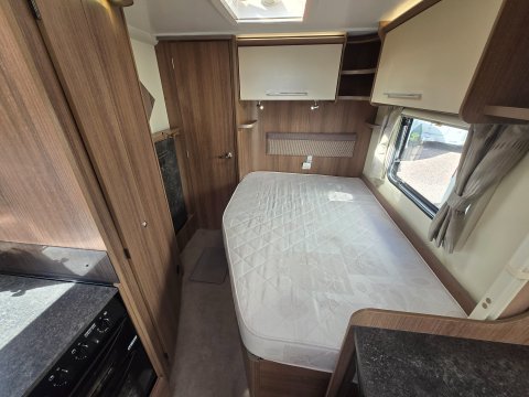 Bailey Phoenix 440  6