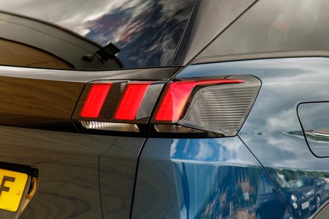 Peugeot 3008 BLUEHDI S/S ALLURE PREMIUM PLUS 9