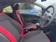 Vauxhall Corsa 1.4 Corsa SRI 3dr 31