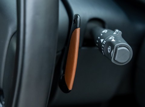 Aston Martin Vanquish S Ultimate 10