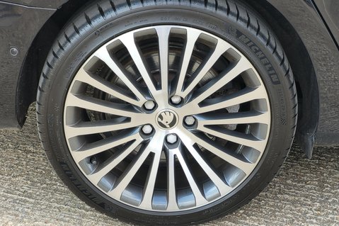 Skoda Superb LAURIN AND KLEMENT V6 DSG 51