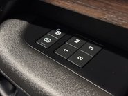 Land Rover Discovery SD6 36 Commercial HSE 15