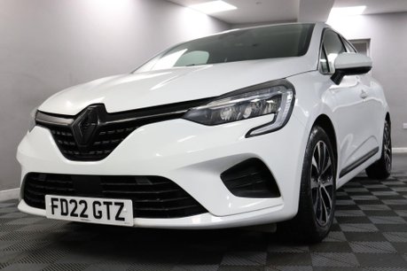 Renault Clio ICONIC EDITION TCE 28