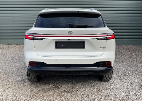 MG HS 1.5 T-GDI PHEV TROPHY 9