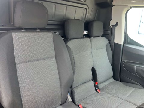 Vauxhall Combo 1.5 Combo 2300 Sportive L1H1 3 SEATER 31