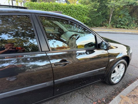 Renault Megane 1.6 VVT Oasis 5dr 46