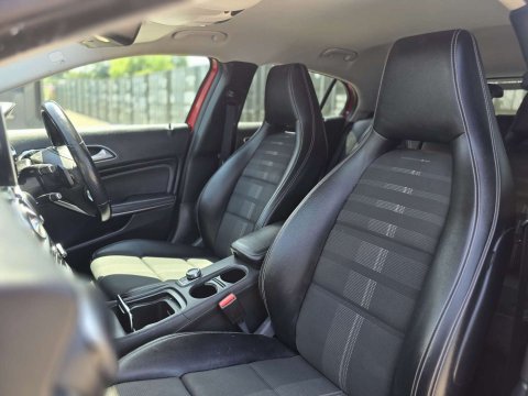 2019 Mercedes-Benz GLA thumbnail 13
