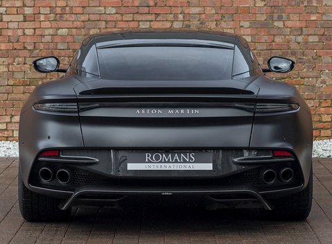 Aston Martin DBS Superleggera 5