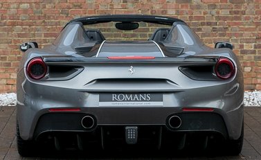 Ferrari 488 Spider 5