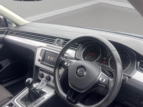 Volkswagen Passat 2.0 TDI BlueMotion Tech SE Business Euro 6 (s/s) 4dr 2
