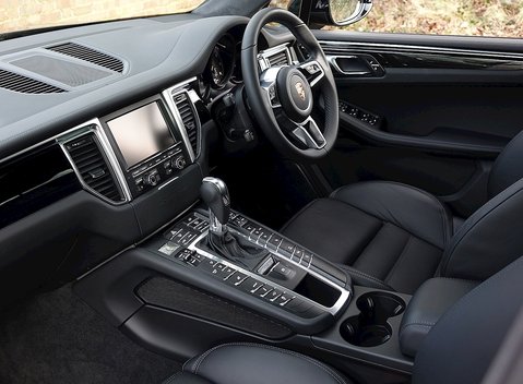 Porsche Macan Turbo 7