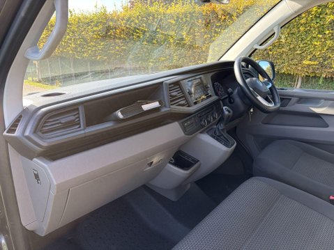 Volkswagen Transporter 2.0 TDI T30 Highline Panel Van 5dr Diesel DSG FWD LWB Euro 6 (s/s) (150 ps) 18