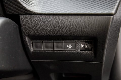 Peugeot 2008 PURETECH EAT8 S/S ALLURE 11