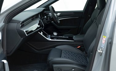 Audi RS6 Avant Carbon Black 15