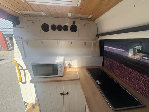 Iveco Daily campervan day van project 16