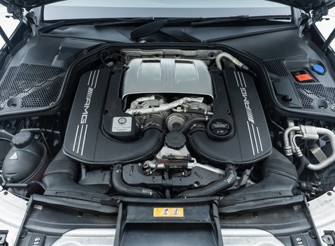 Mercedes-Benz C63 AMG PREMIUM Estate 33