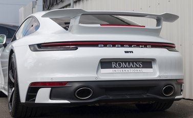 Porsche 911 (992) Carrera 4S 25