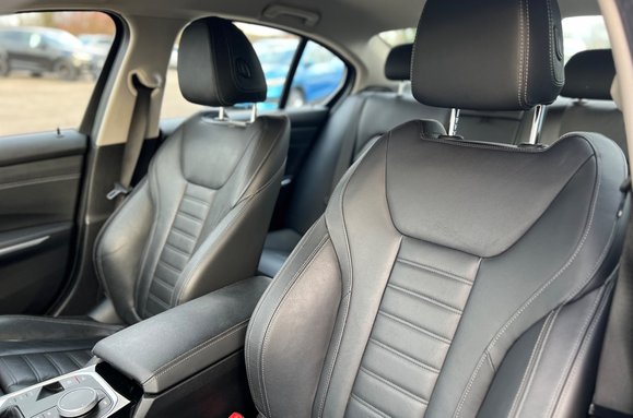 BMW 3 Series 318D SPORT 22