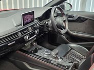 Audi RS4 2.9 TFSI V6 Estate 5dr Petrol Tiptronic quattro Euro 6 (s/s) (450 ps) 8
