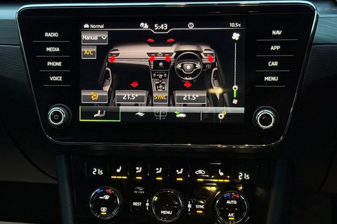 Skoda Superb SE L IV DSG PLUG IN HYBRID -ONE OWNER -FULL SERVICE HISTORY 38