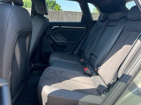 Audi Q3 TFSI QUATTRO S LINE 9