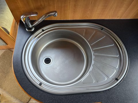 Auto-Trail Savannah Motor Home 28