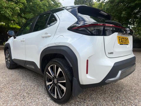 Toyota Yaris Cross 1.5 VVT-h Premiere Edition E-CVT Euro 6 (s/s) 5dr 3