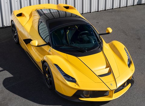 Ferrari LaFerrari Aperta 11