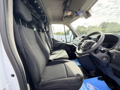 Vauxhall Movano 2.3 Movano L3H2 F3500 CDTi 11