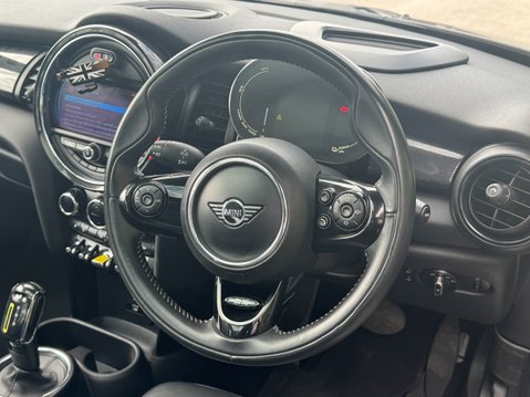 Mini Hatch Cooper SE 32.6kWh Level 3 Hatchback 3dr Electric Auto (184 ps) 12