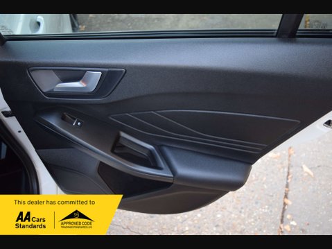 Ford Focus 1.0 Focus ST-Line X 5dr 38