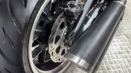 MBP C 2024 ONLY 3K 1 OWNER CRUISER BIKE 1000CC TOURER BIKE 31