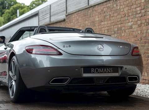 Mercedes-Benz SLS AMG Roadster 25
