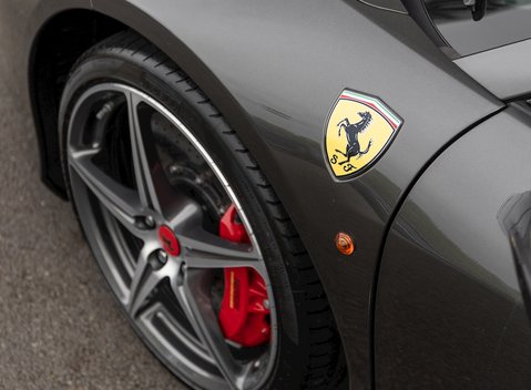 Ferrari 458 Spider 24