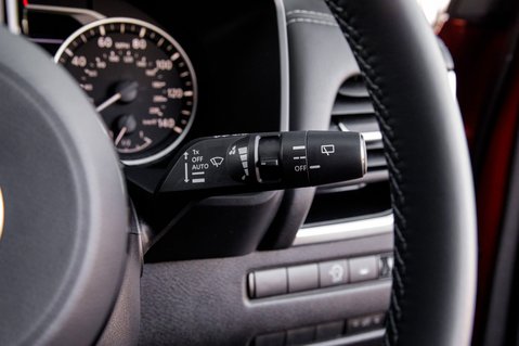 Nissan Qashqai DIG-T N-CONNECTA MHEV 17