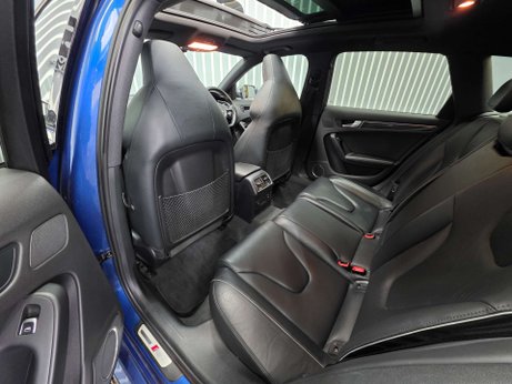 Audi RS4 4.2 FSI V8 Estate 5dr Petrol S Tronic quattro Euro 5 (450 ps) 22