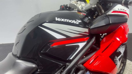 Lexmoto LXR SE TR 125 2022 9K NEW MOT 125CC SPORTS BIKE LEARNER 1 OWNER 29