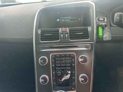 Volvo XC60 D5 SE LUX NAV AWD 18