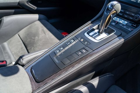 Porsche 718 Cayman GT4 PDK 14
