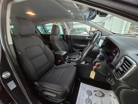 Kia Sportage 1.7 CRDi 2 Euro 6 (s/s) 5dr 37