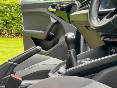 Audi A1 SPORTBACK TFSI TECHNIK 24