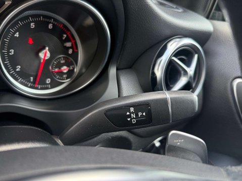 Mercedes-Benz GLA 1.6 GLA 200 AMG Line Auto 5dr 27