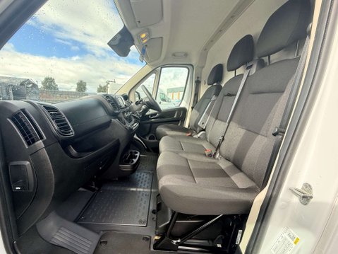 Peugeot Boxer 2.2 Boxer 35 Professional L3H2 5dr 12