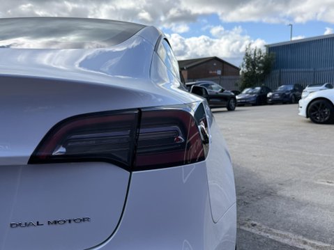 Tesla Model 3 (Dual Motor) Long Range Saloon 4dr Electric Auto 4WDE (346 ps) 18