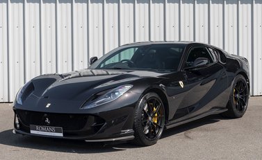 Ferrari 812 Superfast 6