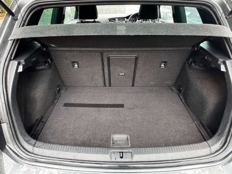 Volkswagen Golf 2.0 Golf R TSi Semi-Auto 4WD 3dr 36