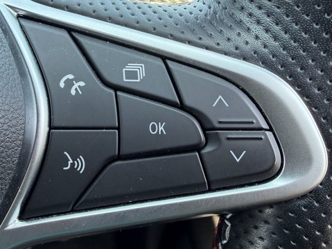 Renault Arkana 1.6 E-TECH Hybrid 145 R.S. Line 5dr Auto 32