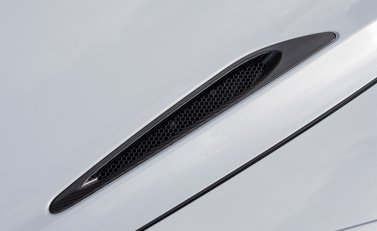 McLaren 720S Performance 26